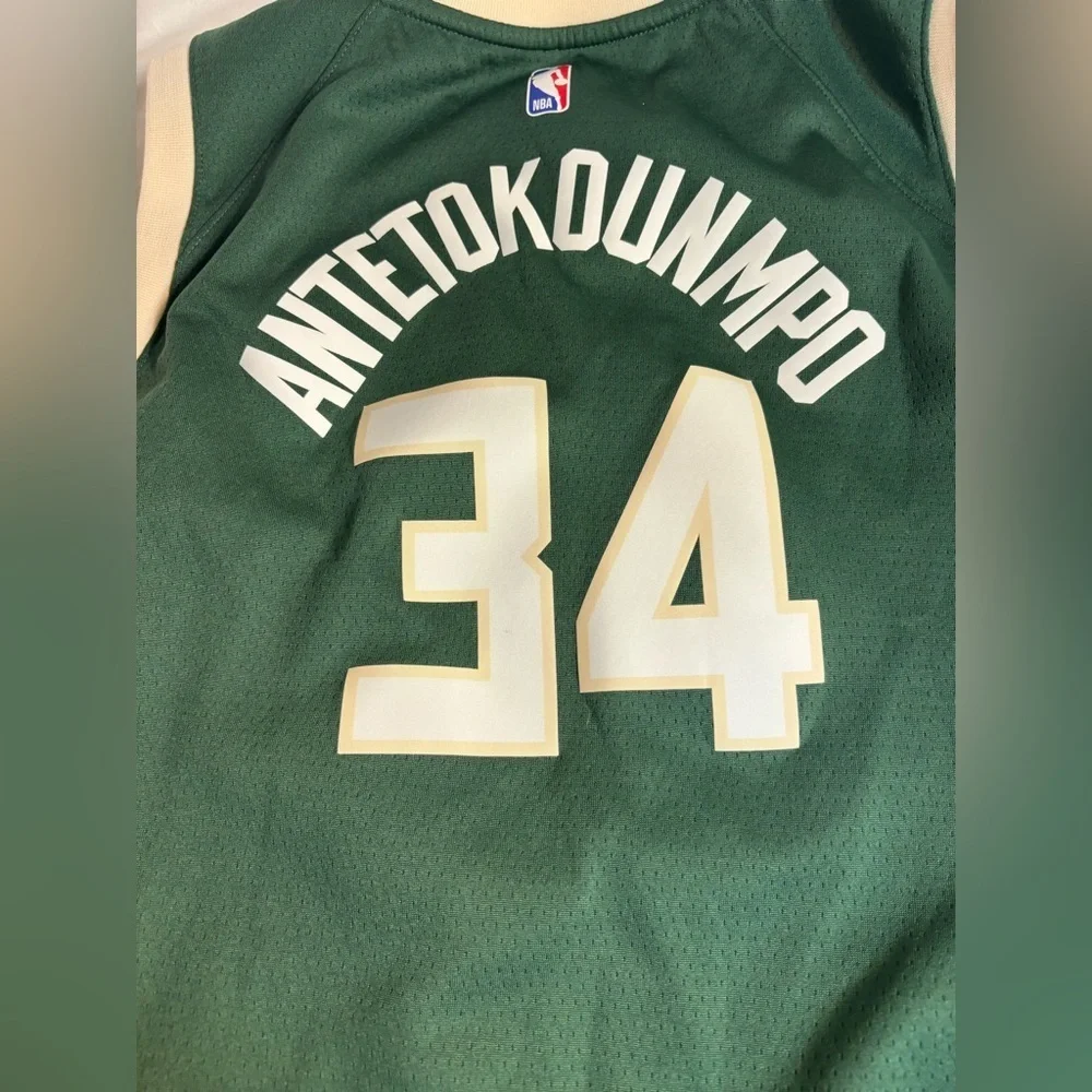 GIANNIS ANTETOKOUNMPO MILWAUKEE BUCKS NIKE SHIRT JERSEY YOUTH XL (18/20)48 GREEN